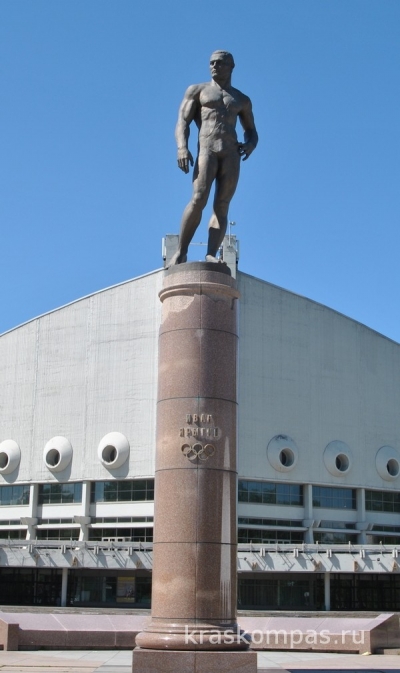 Памятник И. С. Ярыгину